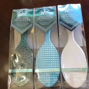 Mermaid wet brushes
